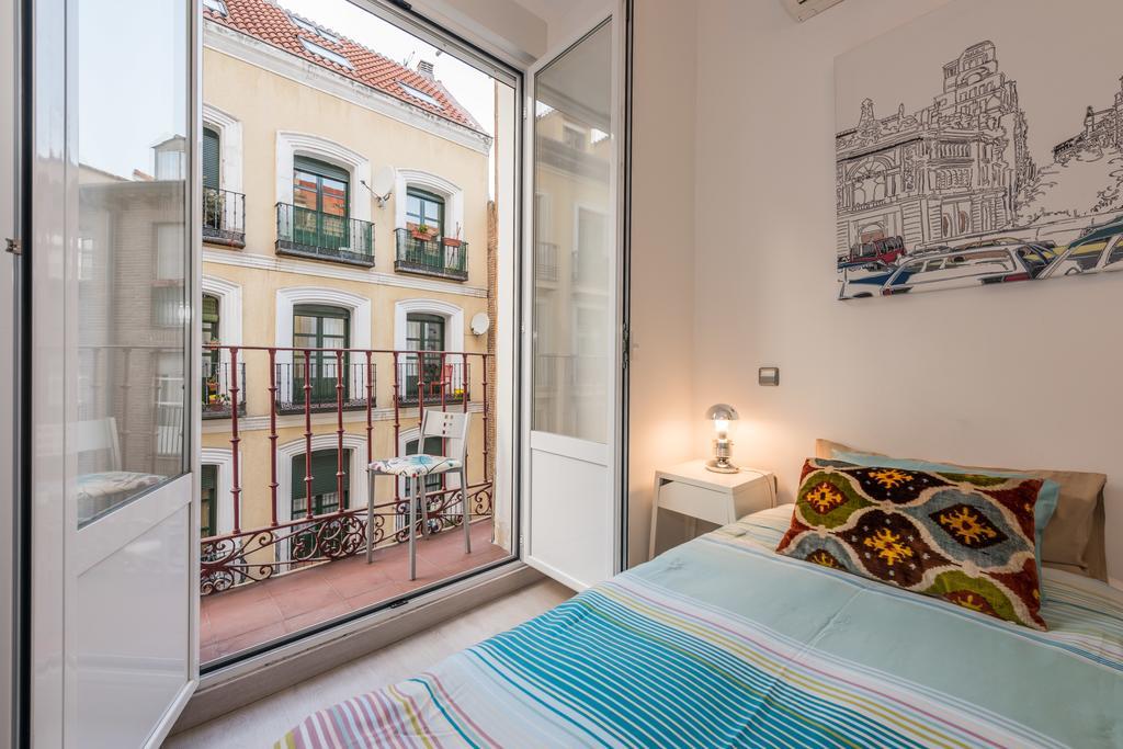 Appartamento Latina Sol Madrid Esterno foto